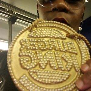 Meet your Posher, Felicia